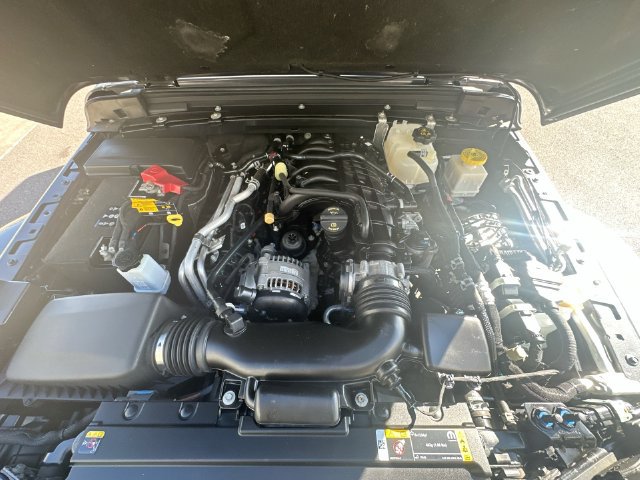 Certified 2022 Jeep Gladiator Sport AWD/4WD image 27