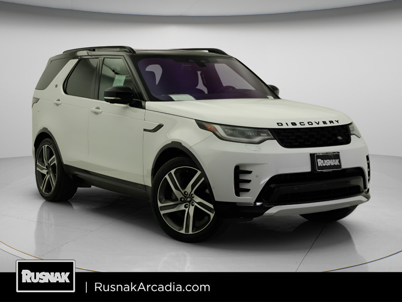 Used 2022 Land Rover Discovery S R-Dynamic AWD/4WD image 1