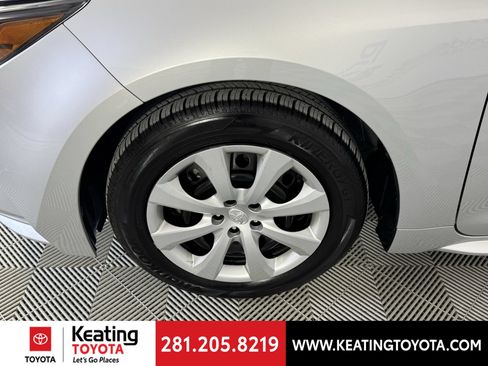 Used 2025 Toyota Corolla LE FWD image 29