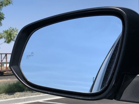 Used 2018 Toyota RAV4 XLE image 13