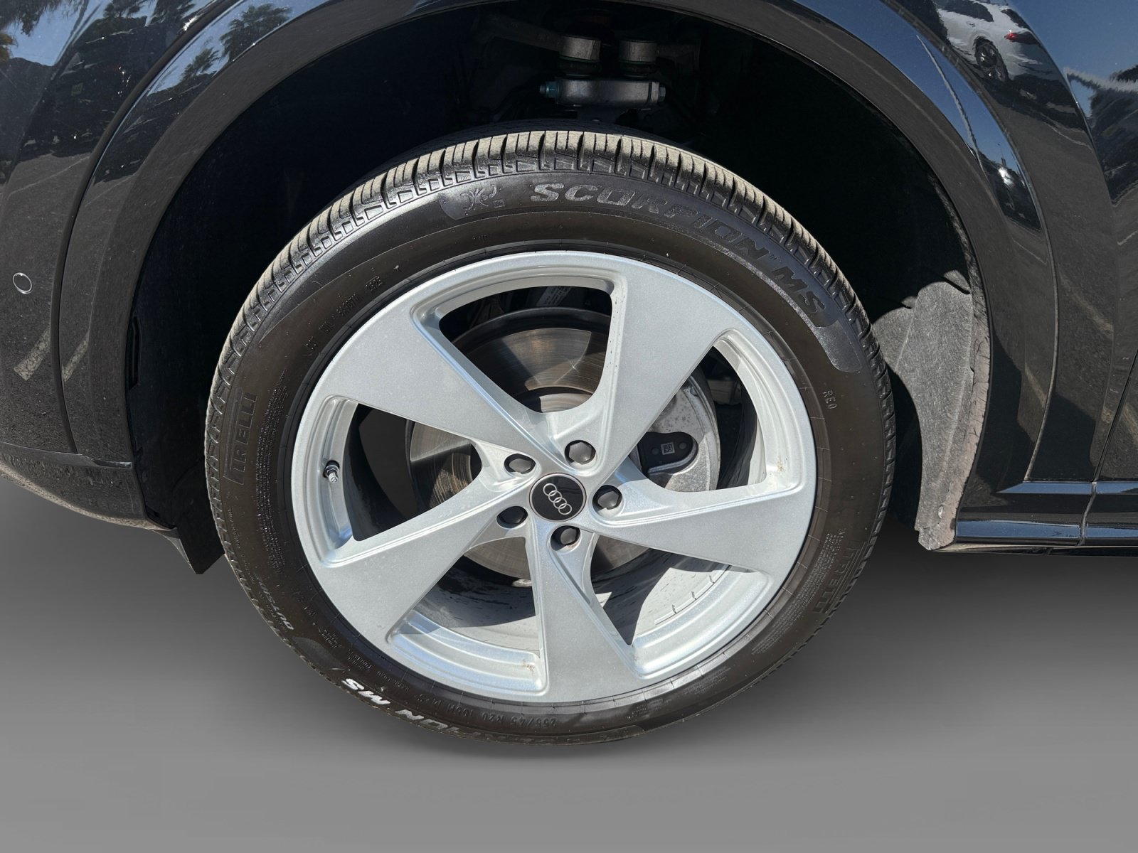 Certified 2025 Audi Q5 Premium Plus AWD/4WD image 9