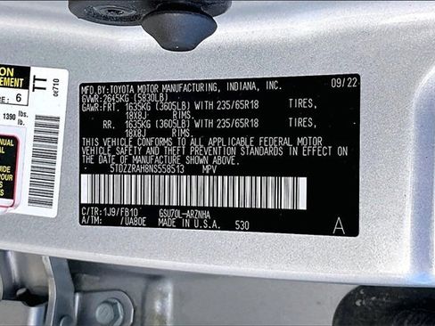 Used 2022 Toyota Highlander LE image 16