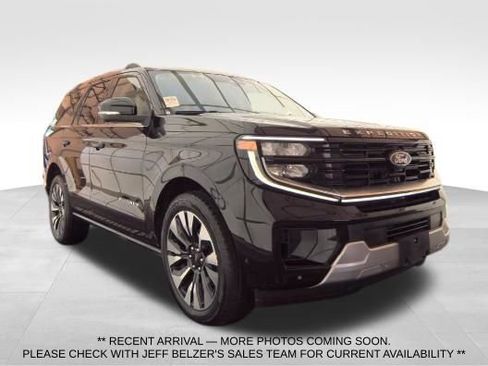 Used 2025 Ford Expedition Platinum w/ Driver's Package AWD/4WD image 1