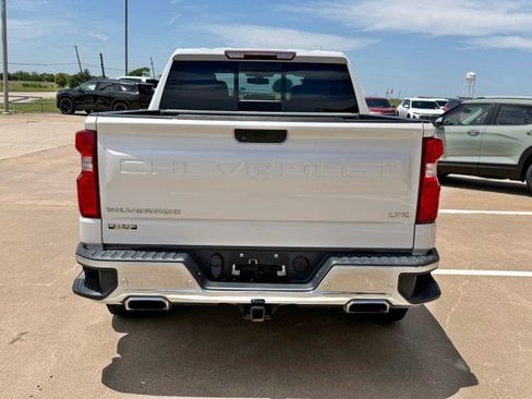 Used 2019 Chevrolet Silverado 1500 LTZ AWD/4WD image 4
