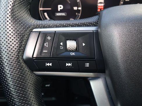 Used 2023 Mitsubishi Outlander SE image 21