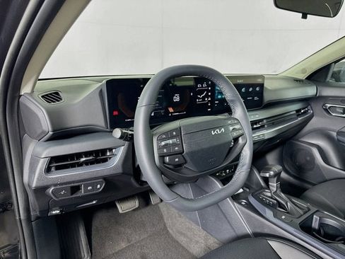 New 2026 Kia K4 EX FWD image 9