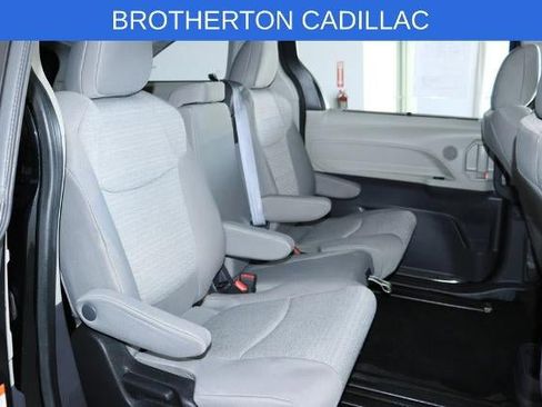 Used 2022 Toyota Sienna LE FWD image 31