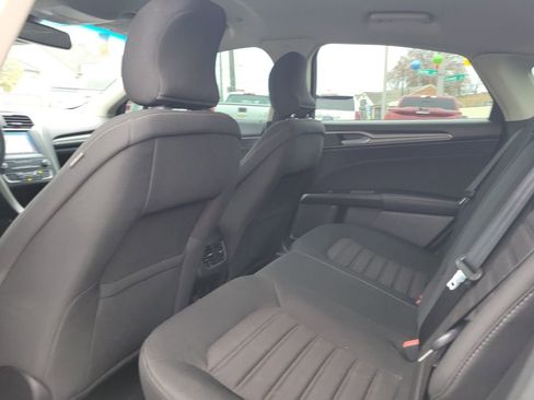 Certified 2019 Ford Fusion SE image 11