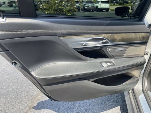 Used 2016 BMW 750i RWD image 22