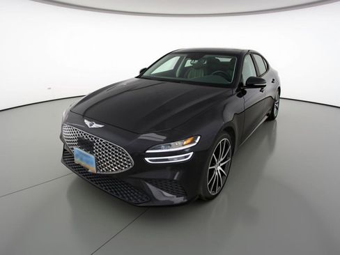 Used 2025 Genesis G70 2.5T RWD image 3