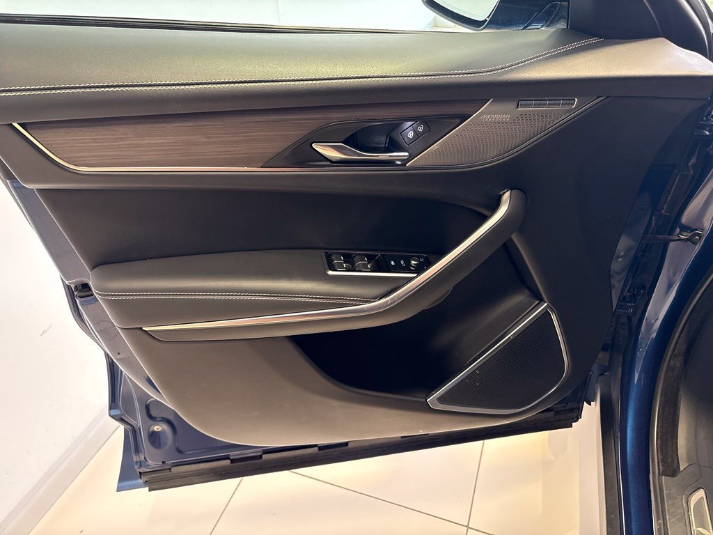 Used 2022 Jaguar F-PACE R-Dynamic S AWD/4WD image 39