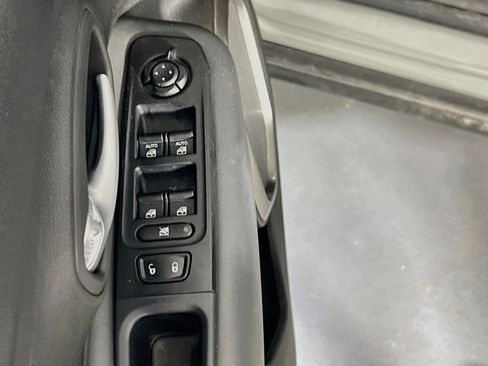 Used 2022 Jeep Renegade Limited AWD/4WD image 18
