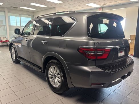 Used 2023 Nissan Armada SV image 7