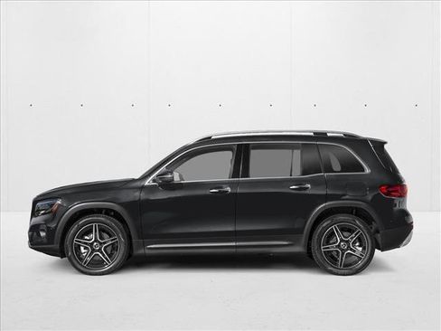 New 2026 Mercedes-Benz GLB 250 4MATIC image 3