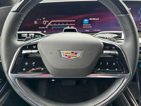 Certified 2025 Cadillac Escalade Premium Luxury image 25