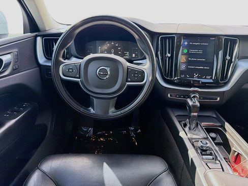 Used 2019 Volvo XC60 T5 Momentum w/ Premium Package FWD image 20