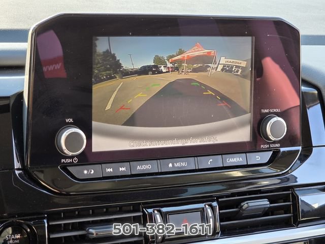 Used 2025 Nissan Pathfinder SV FWD image 24
