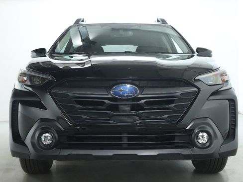 Certified 2025 Subaru Outback Premium image 5