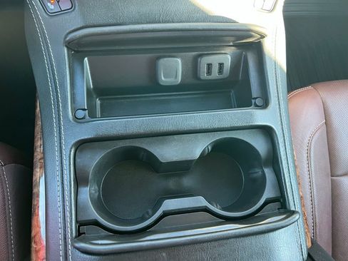 Used 2019 Chevrolet Tahoe Premier w/ Premier Plus Edition image 37