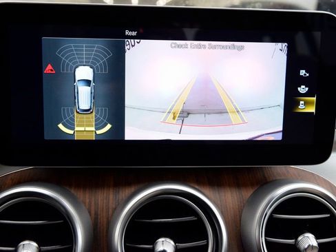 Used 2022 Mercedes-Benz GLC 300 image 29