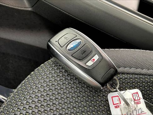 Used 2024 Subaru Crosstrek 2.0i Premium image 10