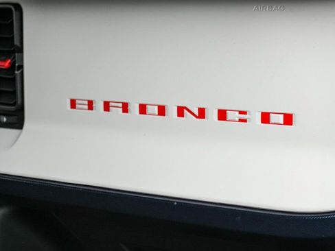 Certified 2024 Ford Bronco Heritage Edition image 32
