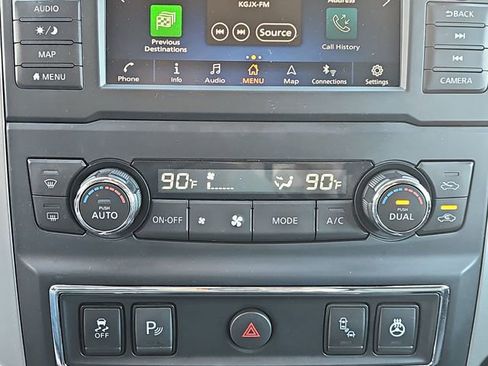 Used 2019 Nissan Titan PRO-4X w/ Pro-4x Convenience Package AWD/4WD image 23
