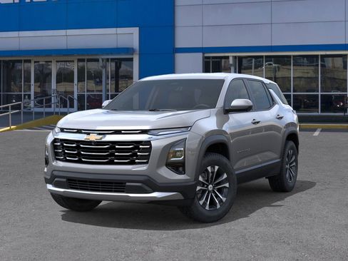 New 2026 Chevrolet Equinox LT w/ Safety and Technology Package image 6