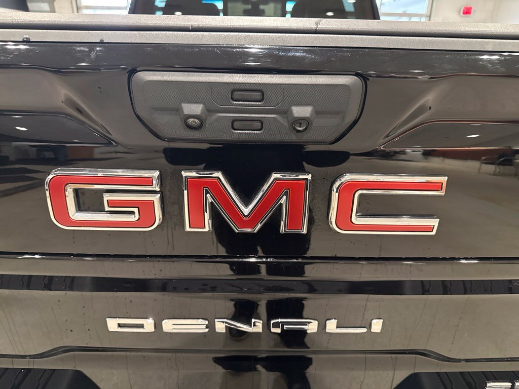 Used 2022 GMC Sierra 2500 Denali AWD/4WD image 9