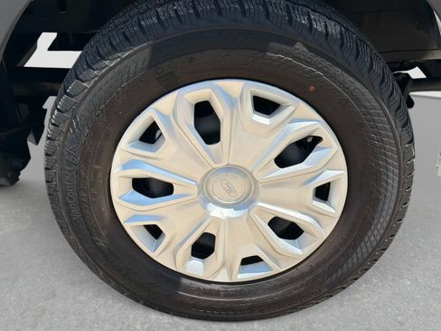 Used 2025 Ford Transit 250 Low Roof w/ Exterior Upgrade Package RWD image 12