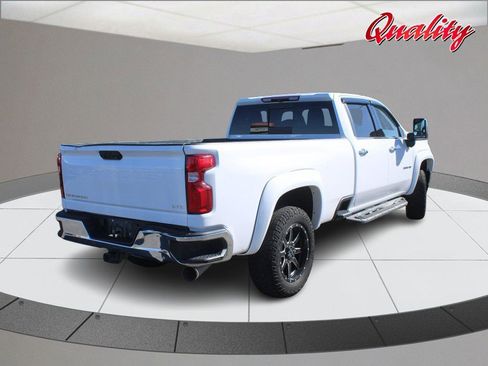 Used 2021 Chevrolet Silverado 3500 LTZ image 3