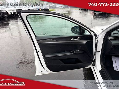Used 2022 Kia K5 GT-Line AWD/4WD image 12