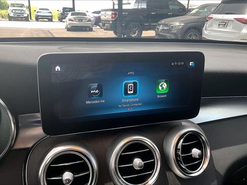 Used 2022 Mercedes-Benz GLC 300 4MATIC image 36
