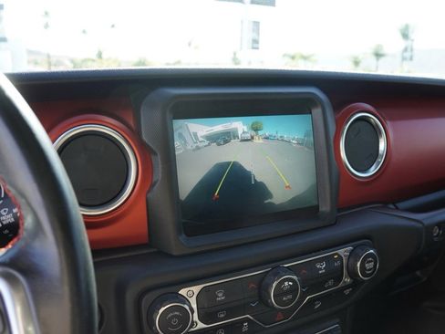 Used 2021 Jeep Wrangler Unlimited Rubicon image 15