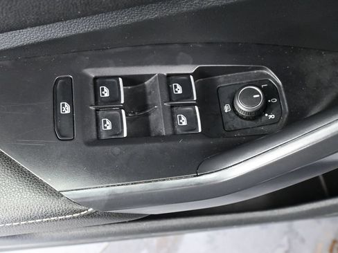 Used 2025 Volkswagen Jetta S FWD image 23