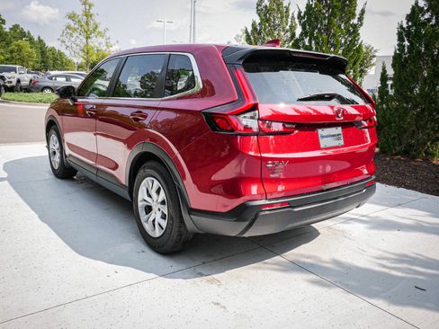 Used 2024 Honda CR-V LX image 9
