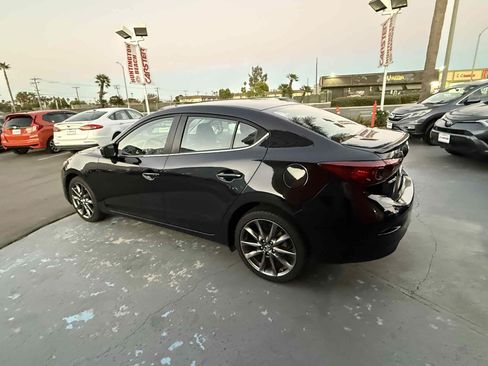 Used 2018 MAZDA MAZDA3 Touring FWD image 43