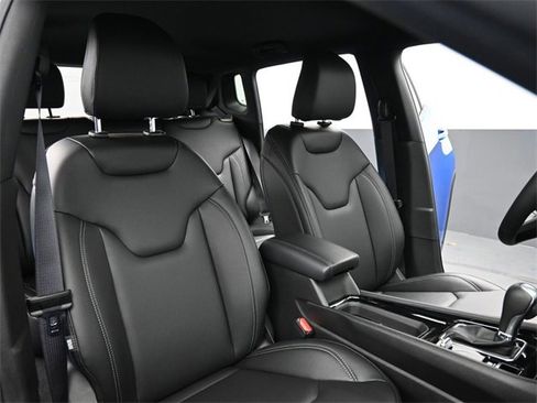 New 2026 Jeep Compass Limited w/ Mopar Graphics Package image 25