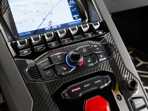 Used 2016 Lamborghini Aventador LP 750-4 Superveloce AWD/4WD image 31