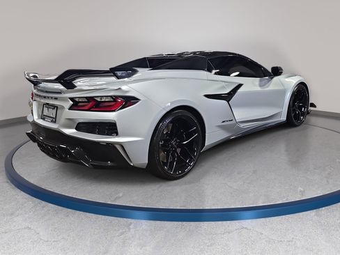 Used 2026 Chevrolet Corvette Z06 RWD image 5