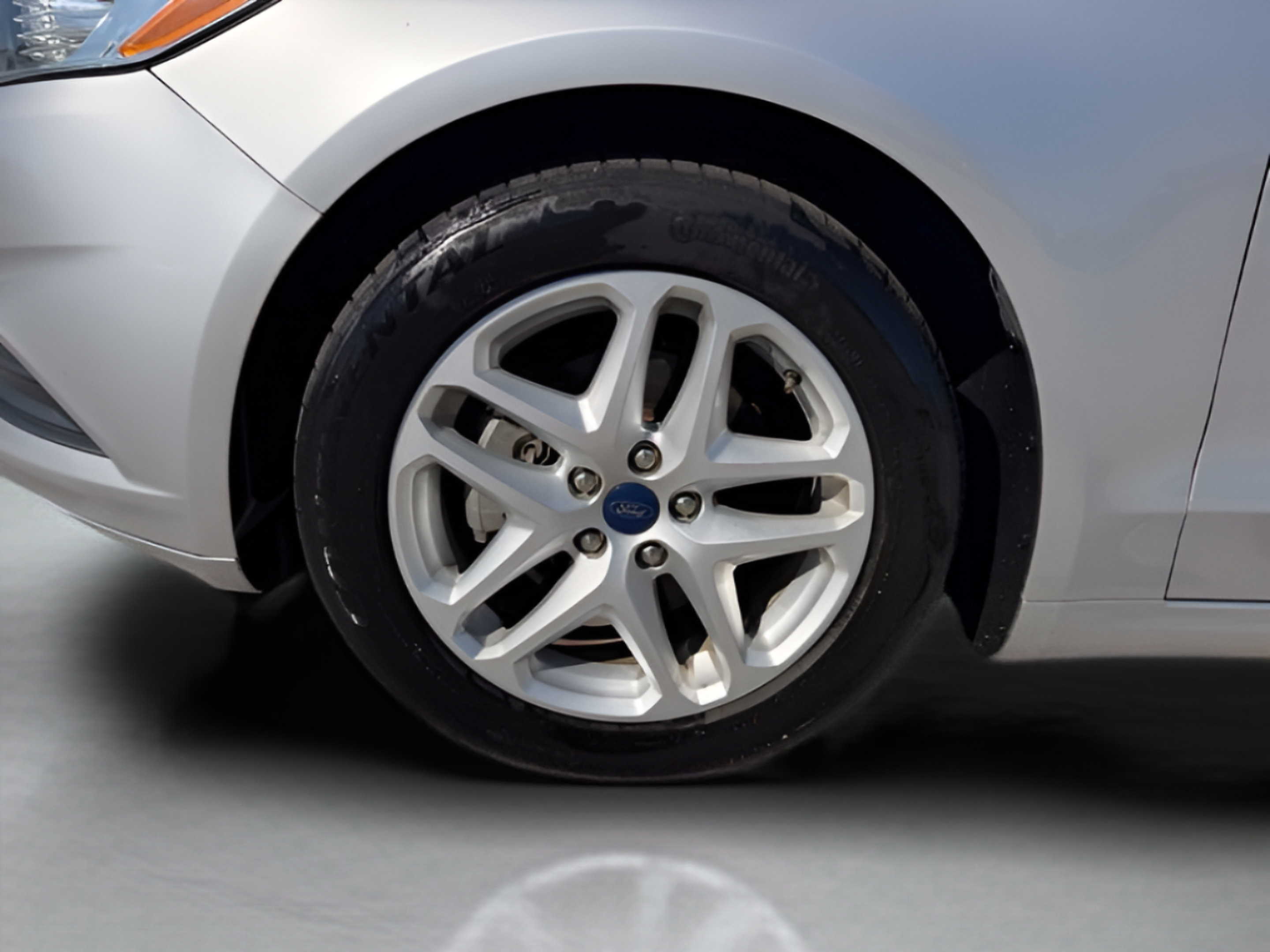 Used 2016 Ford Fusion SE FWD image 31