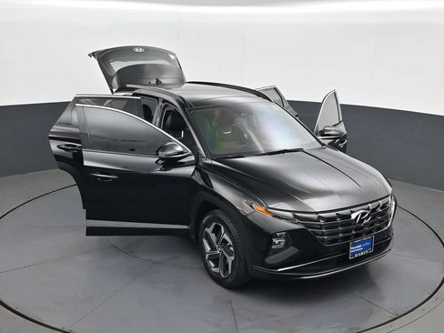 Certified 2024 Hyundai Tucson Limited AWD/4WD image 30
