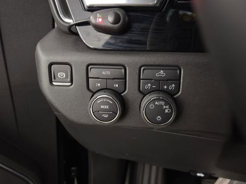 Used 2024 Chevrolet Silverado 1500 LT image 19