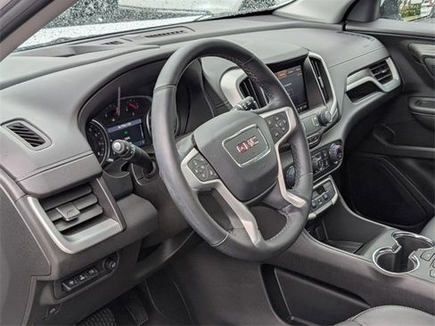 Used 2024 GMC Terrain SLT w/ Tech Package image 12