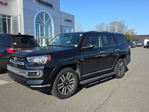 Used 2023 Toyota 4Runner Limited AWD/4WD image 10