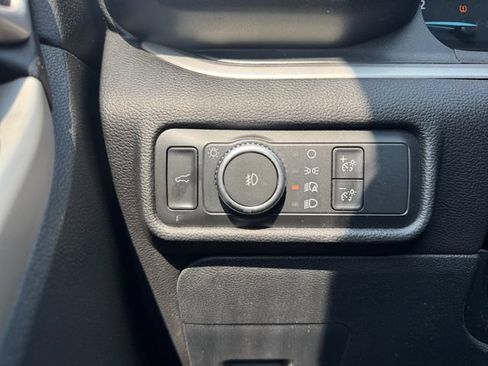 Used 2021 Ford Explorer XLT w/ Equipment Group 202A AWD/4WD image 19