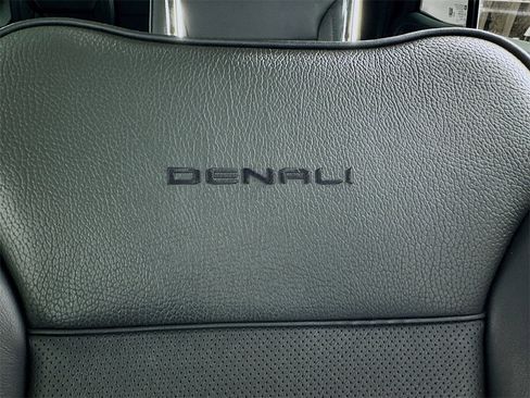 Used 2022 GMC Yukon Denali image 20