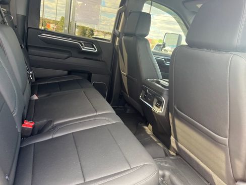 Used 2025 Chevrolet Silverado 3500 LTZ w/ LTZ Plus Package image 28