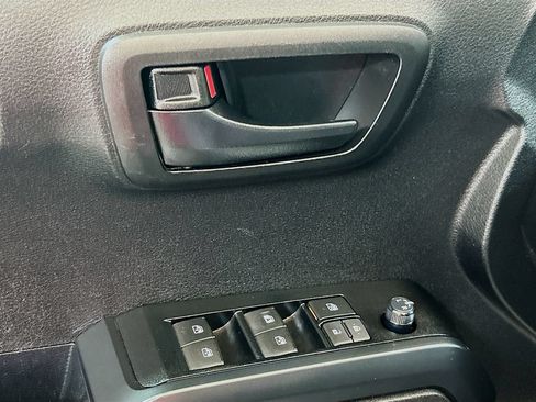 Used 2023 Toyota Tacoma SR AWD/4WD image 15
