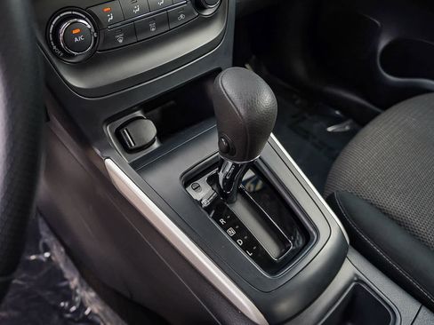 Used 2019 Nissan Sentra S image 21